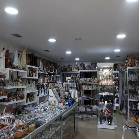 Residencial Coroa D'ouro Gæstehus Fátima